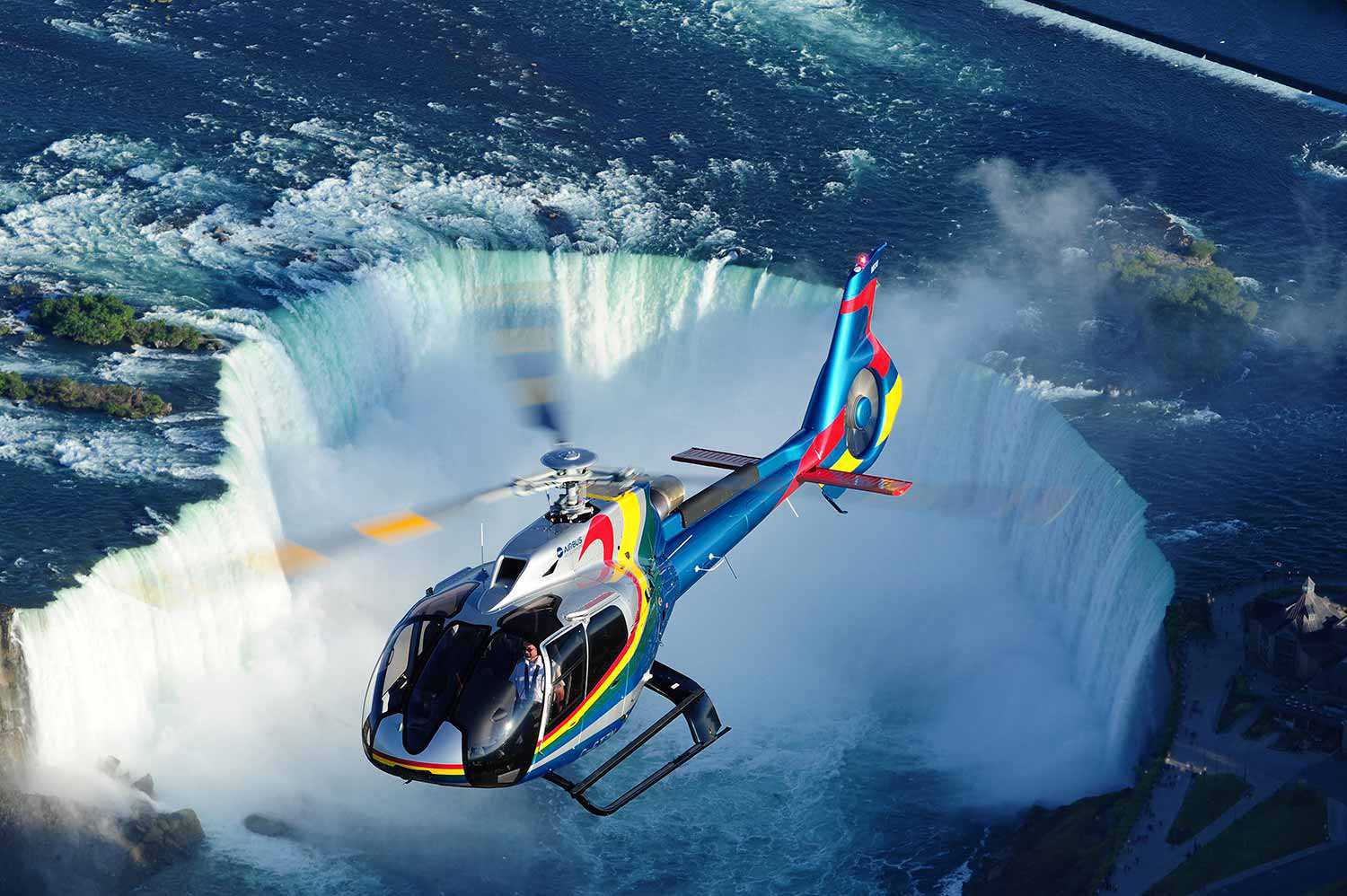 Helicopter ride over Niagara Falls (Photo: Destination Ontario)